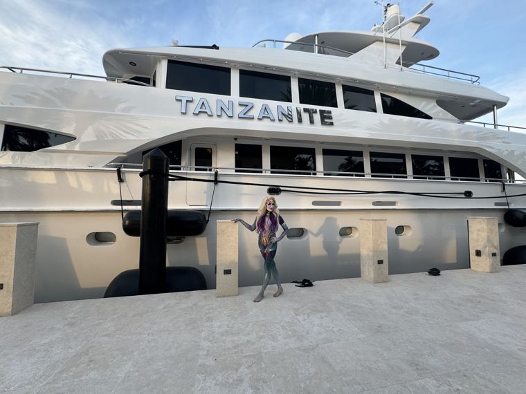Bodypainting by the yacht