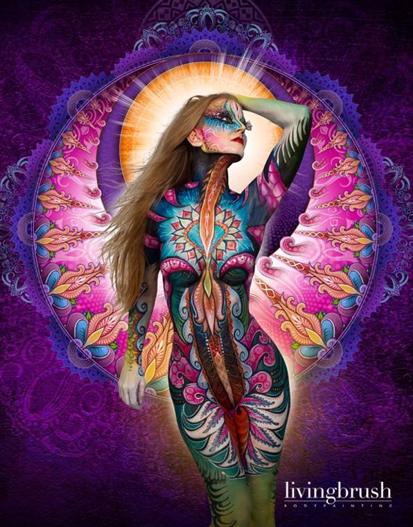Bodypainting in coral and violet, finished with a feathered halo
