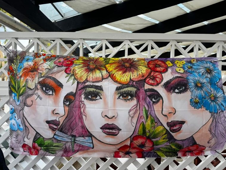 The same banner of three faces, painted in full color